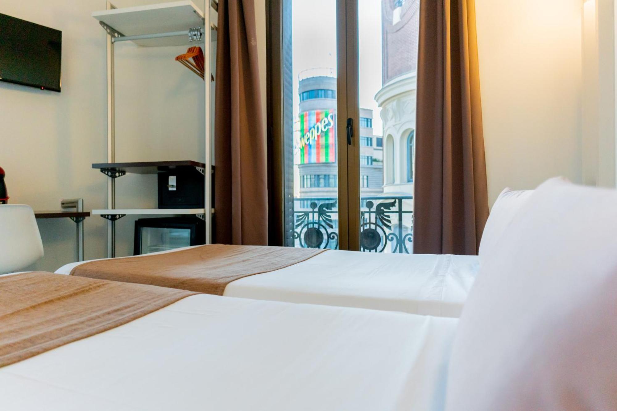 Hostel Gran Via 44 Madryt