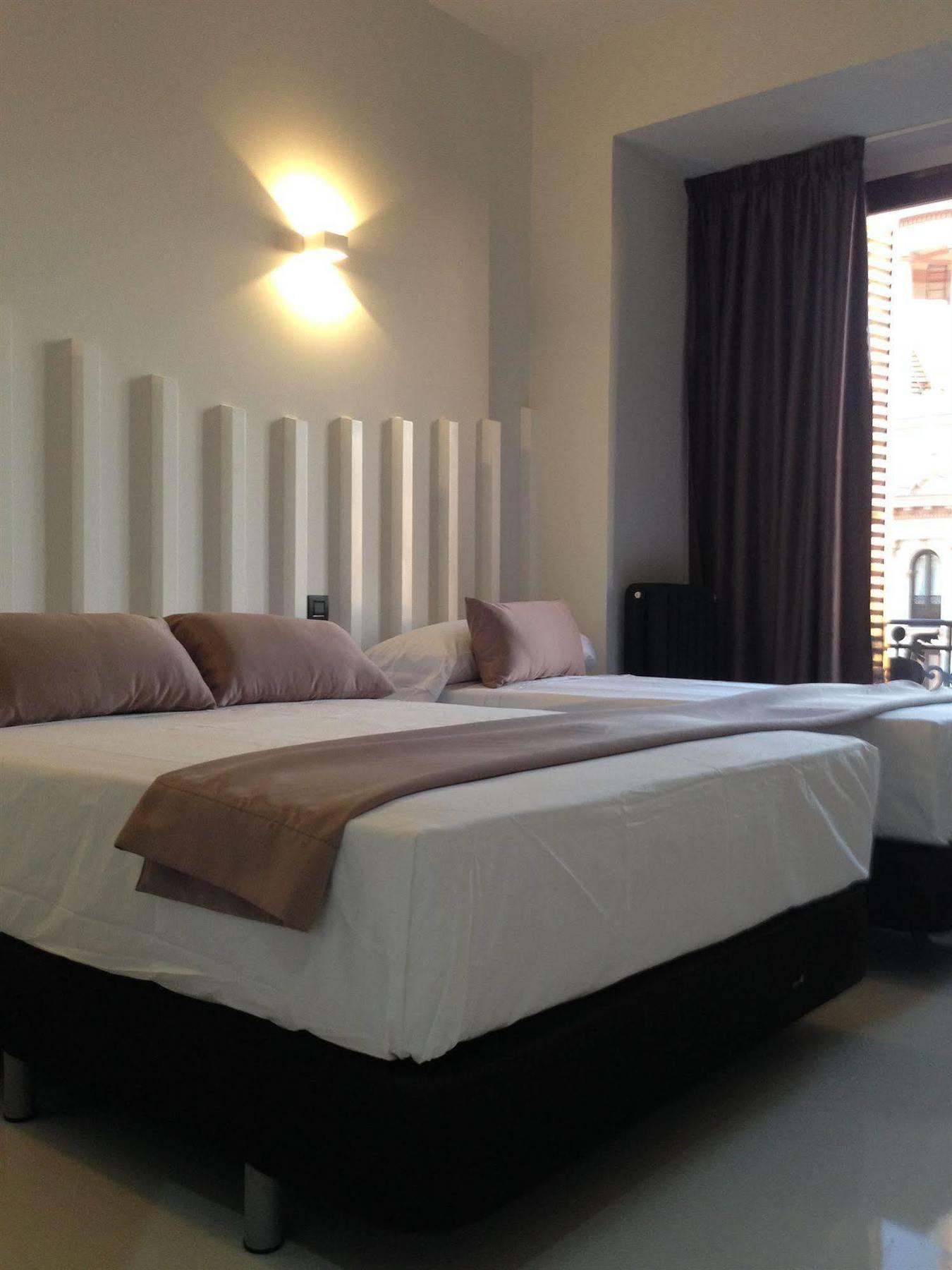Gran Via 44 Hostel Madryt